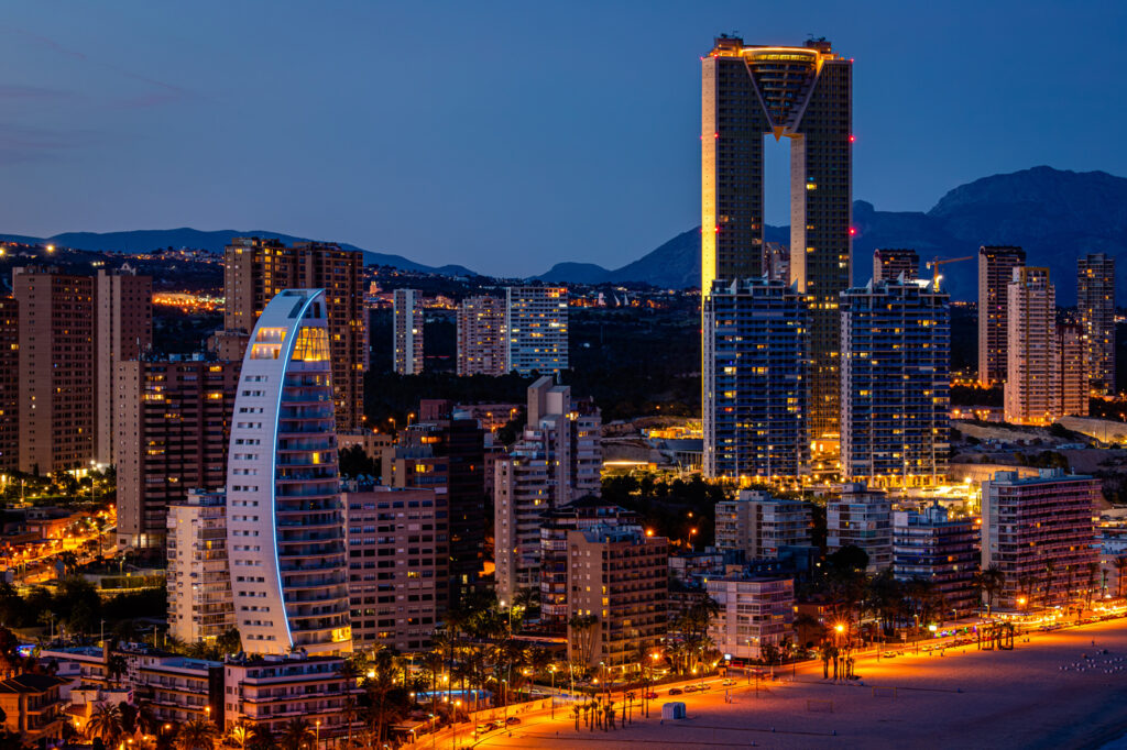 Skyline de Benidorm nocturno.